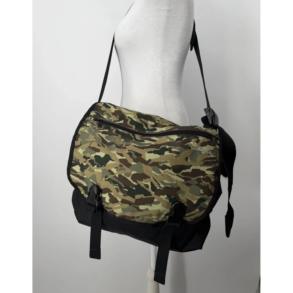 LL Bean Messenger Bag Camo Woodland Print Crossbody Laptop School Bag Black